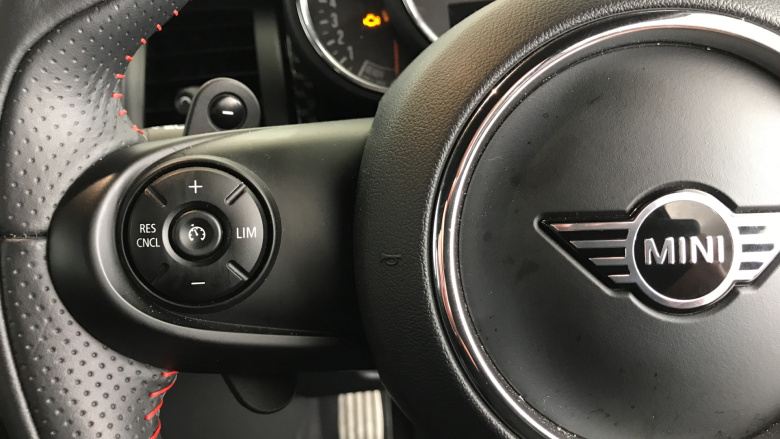 MINI Hatchback 2.0 Cooper S Sport 3dr [Comfort/Nav Pack] Petrol Hatchback